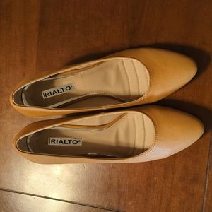 Rialto pumps